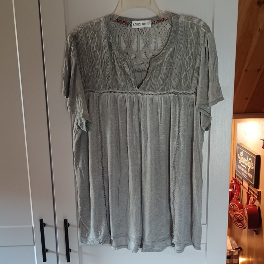 Knox Rose Light Gray Lace Women's Flowy Shirt XXL